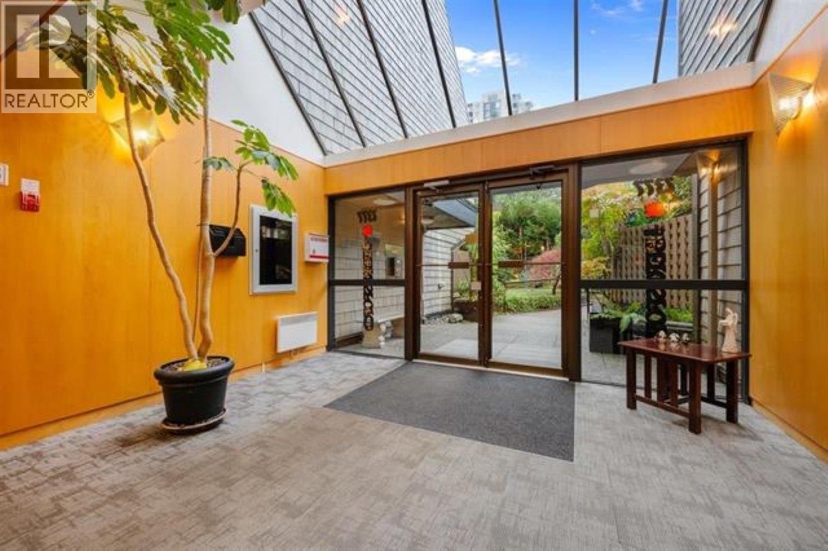 7377 SALISBURY Avenue, Burnaby, British Columbia V5E 4B2