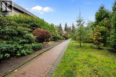 7377 SALISBURY Avenue | Burnaby British Columbia | Slide Image Eighteen