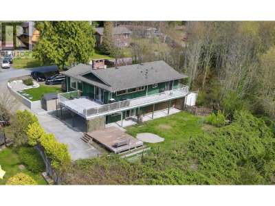 1405 VELVET Road | Gibsons British Columbia | Slide Image Two