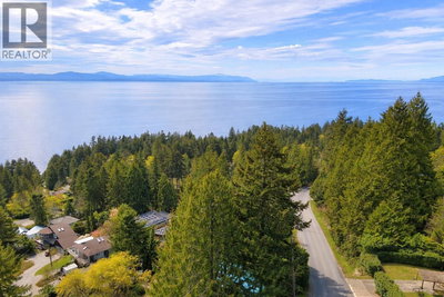 1405 VELVET Road | Gibsons British Columbia | Slide Image Nine