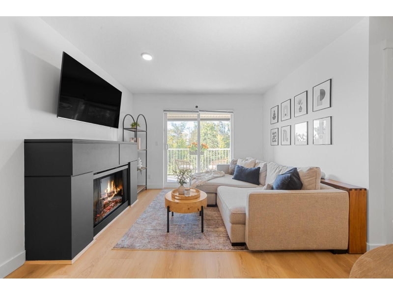 19388 65 Avenue Surrey British Columbia, V4N 5S1 - 2 Bedrooms Condo For Sale