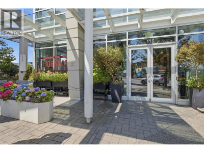 567 CLARKE Road | Coquitlam British Columbia | Slide Image Thirty-two