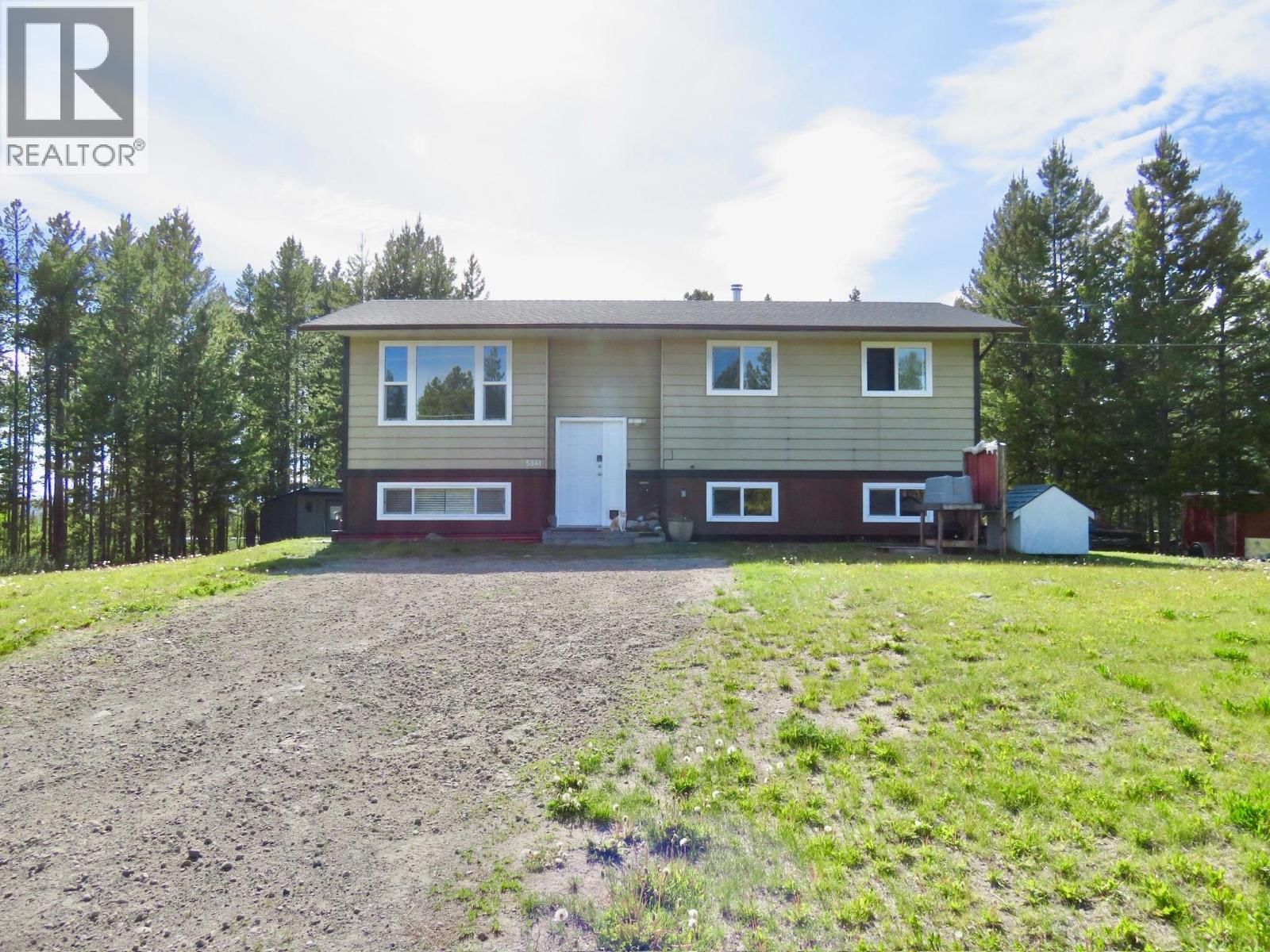 5841 THOMPSON Road, Chilcotin, British Columbia V0L 1R0