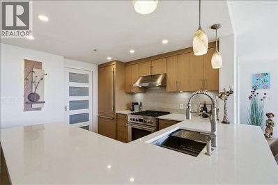 455 BEACH Crescent | Vancouver British Columbia | Slide Image Eleven