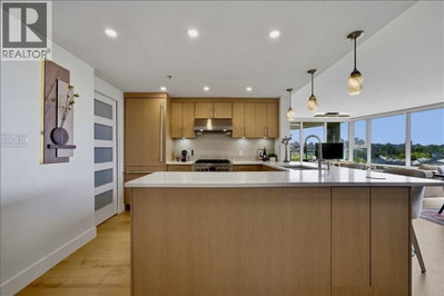 455 BEACH Crescent | Vancouver British Columbia | Slide Image Eighteen