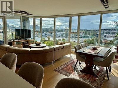 455 BEACH Crescent | Vancouver British Columbia | Slide Image Nineteen