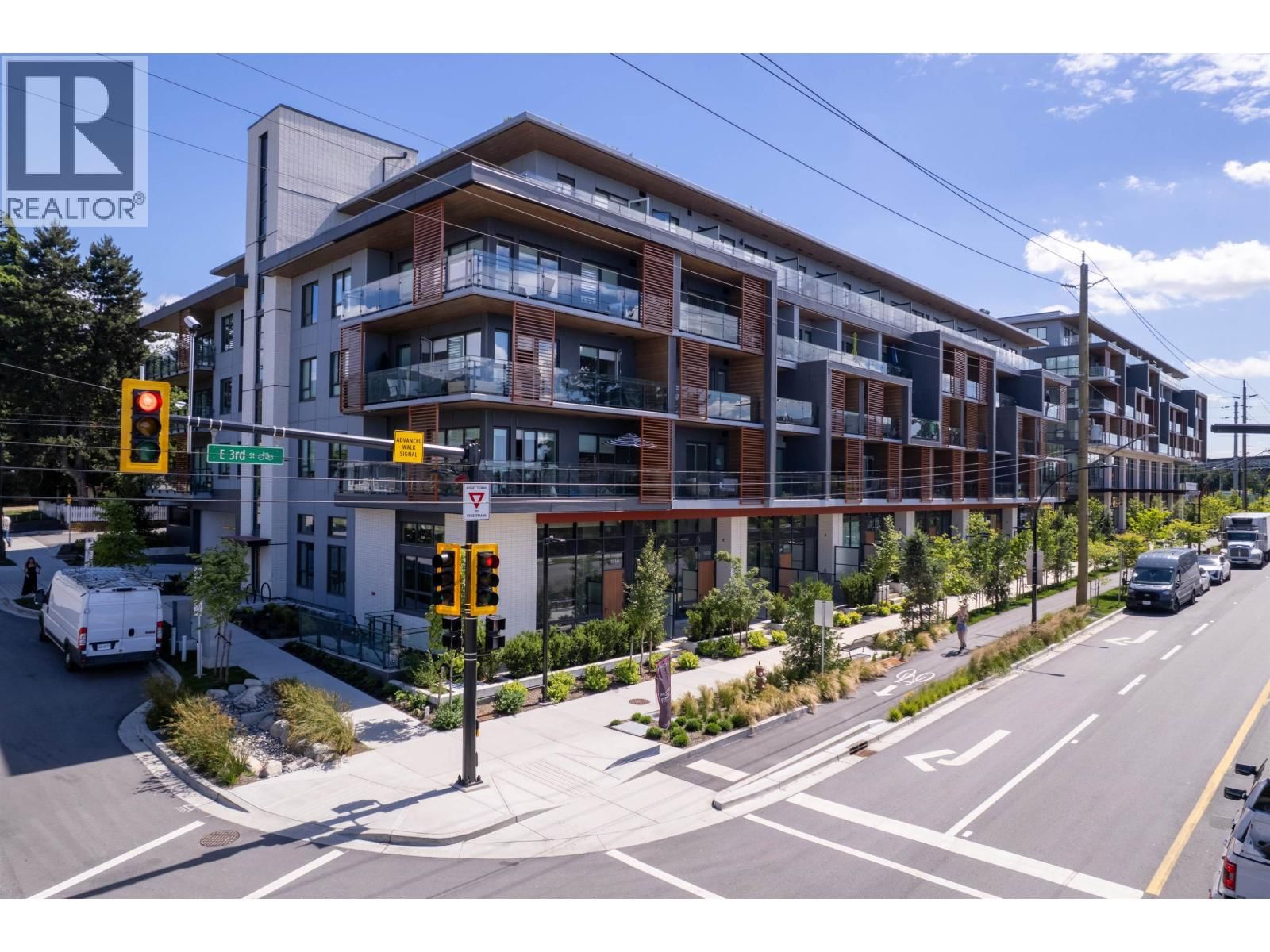 422 3RD Street, North Vancouver, British Columbia V7L 0K1