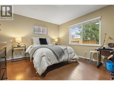 1180 FALCON Drive | Coquitlam British Columbia | Slide Image Thirteen