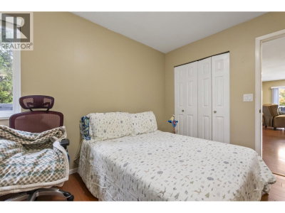 1180 FALCON Drive | Coquitlam British Columbia | Slide Image Twenty