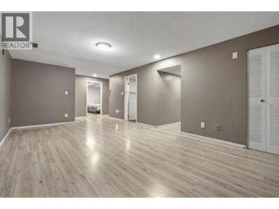 1180 FALCON Drive | Coquitlam British Columbia | Slide Image Twenty-two