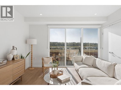 6340 MARKET Avenue | Tsawwassen British Columbia | Slide Image Four