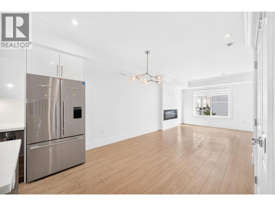 9211 MCKIM Way | Richmond British Columbia | Slide Image Nine