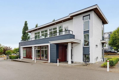 2277 OAK MEADOWS Drive | Surrey British Columbia | Slide Image Thirty
