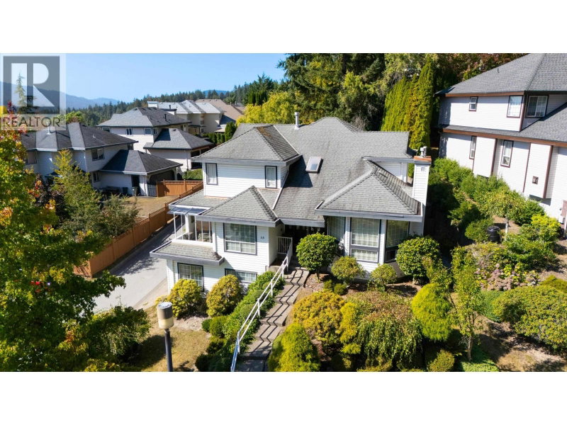 13 TIMBERCREST Drive Port Moody British Columbia, V3H 4T6 - 5 Bedrooms Condo For Sale