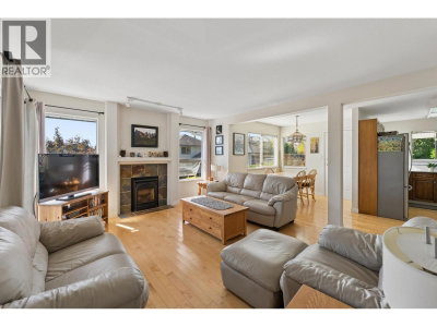 13 TIMBERCREST Drive | Port Moody British Columbia | Slide Image Eleven