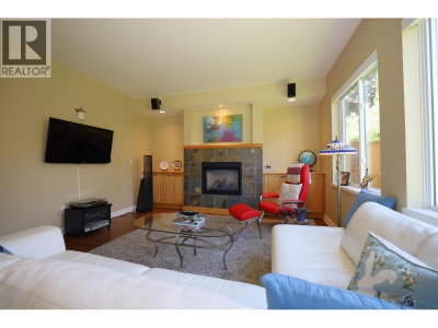 910 OCEANMOUNT Boulevard | Gibsons British Columbia | Slide Image Twenty-eight