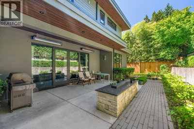 3430 AINTREE Drive | North Vancouver British Columbia | Slide Image Thirty-two