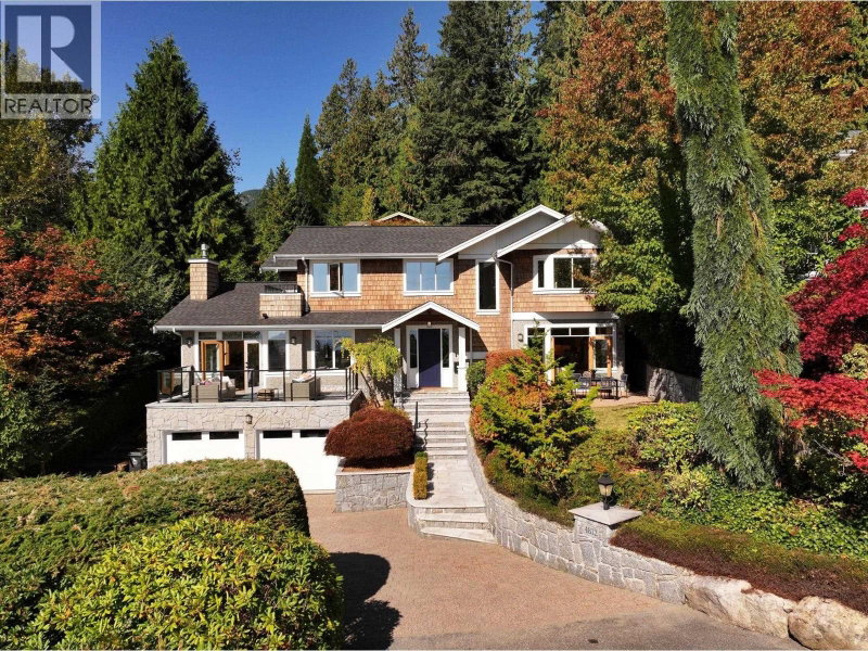 4812 SKYLINE Drive North Vancouver British Columbia, V7R 3J3 - 6 Bedrooms Home For Sale