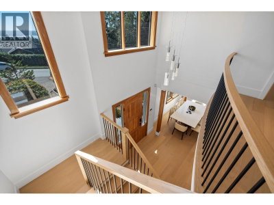 4812 SKYLINE Drive | North Vancouver British Columbia | Slide Image Thirty-four
