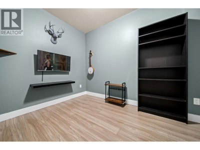 801 RODERICK Avenue | Coquitlam British Columbia | Slide Image Seventeen