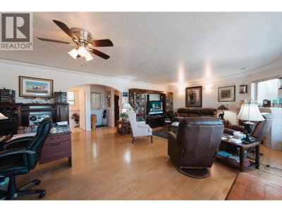 1205 ST ANDREWS Road | Gibsons British Columbia | Slide Image Eleven