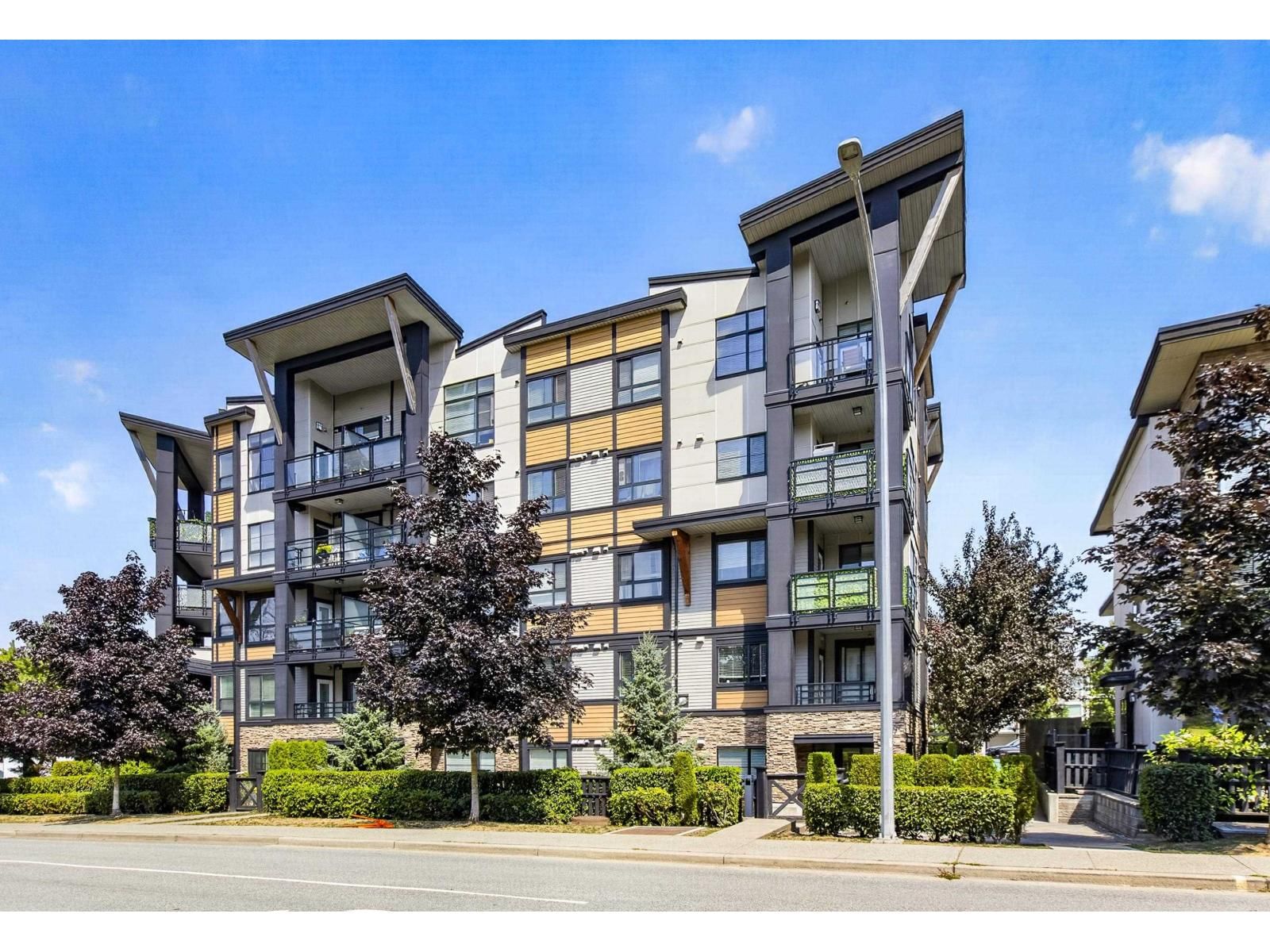 20829 77A Avenue, Langley, British Columbia V2Y 0Y5