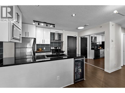 633 ABBOTT Street | Vancouver British Columbia | Slide Image Five