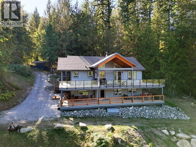 5611 OYSTER BAY Road | Garden Bay British Columbia | Slide Image Six