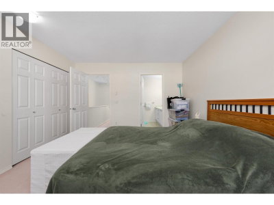 3711 ROBSON Court | Richmond British Columbia | Slide Image Eleven