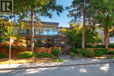 1450 LABURNUM Street | Vancouver British Columbia | Slide Image One