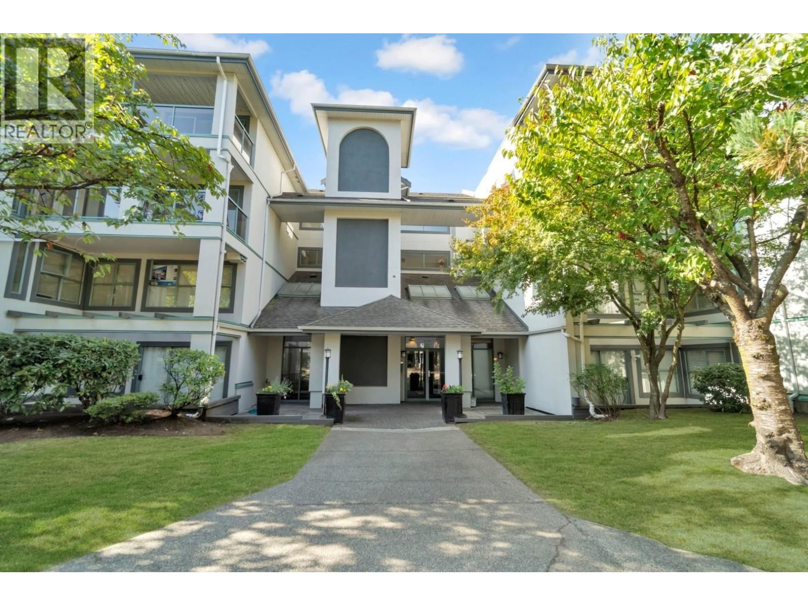 7025 STRIDE Avenue, Burnaby, British Columbia V3N 4Y2