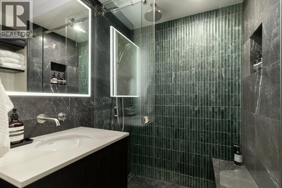2158 SARAJEVO Drive | Whistler British Columbia | Slide Image Ten