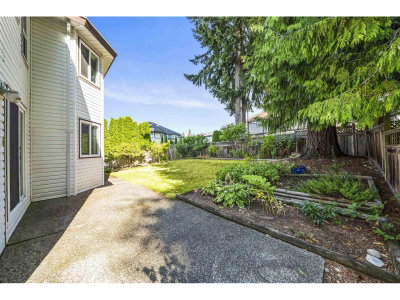 6012 124 Street | Surrey British Columbia | Slide Image Eleven