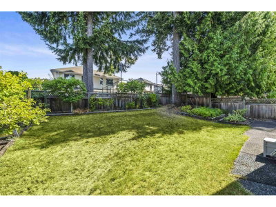 6012 124 Street | Surrey British Columbia | Slide Image Nine
