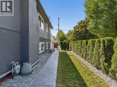 3006 GEORGIA Street | Vancouver British Columbia | Slide Image Twenty-nine