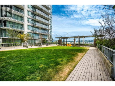 988 QUAYSIDE Drive | New Westminster British Columbia | Slide Image Thirty-one