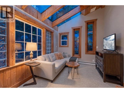 9226 EMERALD Drive | Whistler British Columbia | Slide Image Eleven