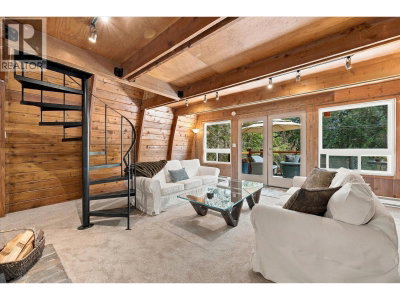 9226 EMERALD Drive | Whistler British Columbia | Slide Image Fourteen