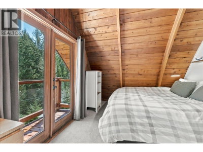 9226 EMERALD Drive | Whistler British Columbia | Slide Image Sixteen