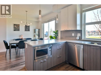 10311 RIVER Drive | Richmond British Columbia | Slide Image Five