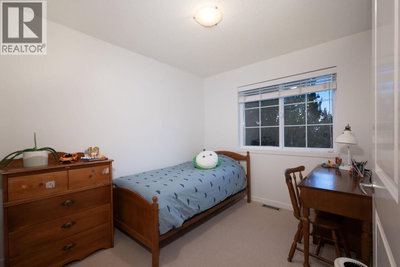 2200 PANORAMA Drive | Port Moody British Columbia | Slide Image Twenty-seven