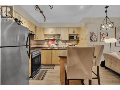 160 SHORELINE Circle | Port Moody British Columbia | Slide Image Nine