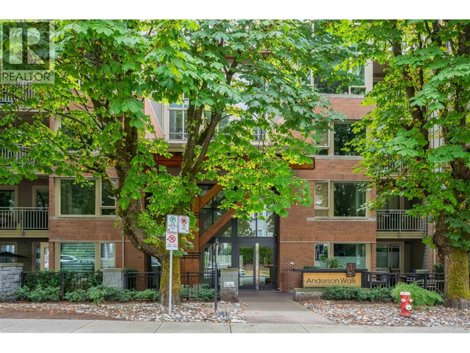 119 22ND Street, North Vancouver, British Columbia V7M 0B4