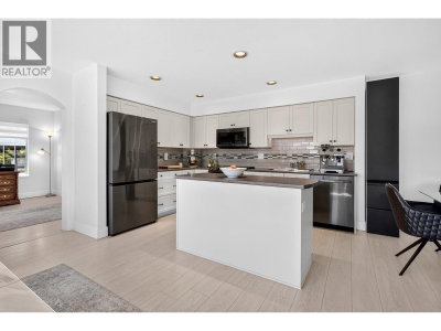 1685 PINETREE Way | Coquitlam British Columbia | Slide Image Thirteen