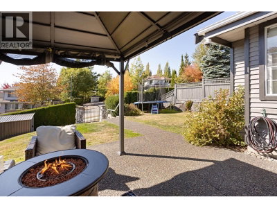1685 PINETREE Way | Coquitlam British Columbia | Slide Image Eighteen