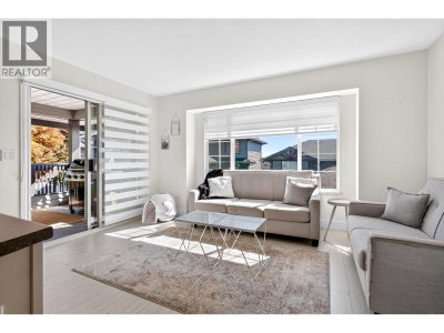1685 PINETREE Way | Coquitlam British Columbia | Slide Image Twenty-two