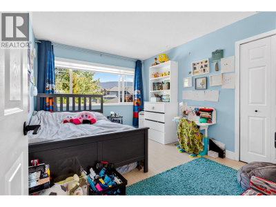 1685 PINETREE Way | Coquitlam British Columbia | Slide Image Thirty