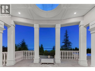 1445 SANDHURST Place | West Vancouver British Columbia | Slide Image Six