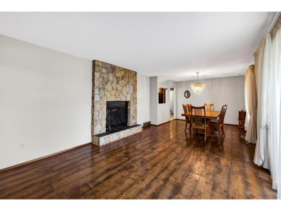 35312 MCKINLEY Place | Abbotsford British Columbia | Slide Image Seven