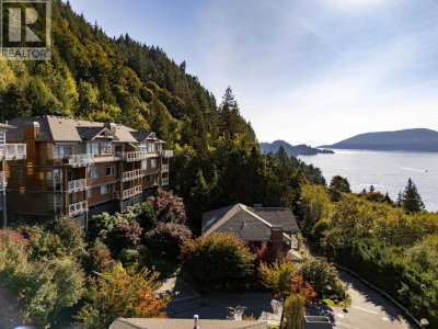 8547 SEASCAPE Court | West Vancouver British Columbia | Slide Image Forty